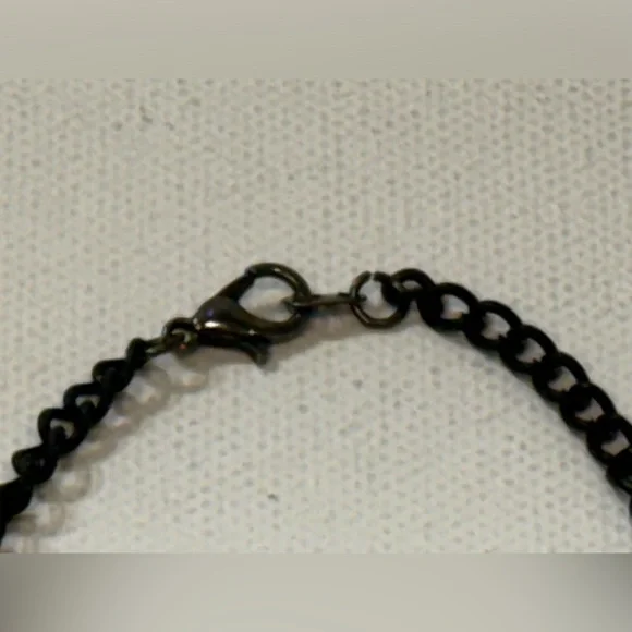 Beetlejuice Sandworm Short Choker Necklace - Picture 4 of 5